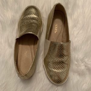 Aerosoles slip on shoe